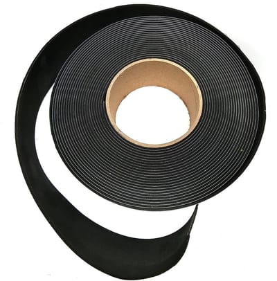 EPDM - Schuim Zwart. Lengte: 10 m op rol, eenzijdig zelfklevend (50 mm x 2 mm)