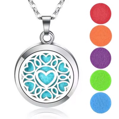Aromatherapie Medaillon met Hartjes aan 60CM ketting - Sieraad voor dragen van parfum of etherische olie - Geurketting met ronde RVS hanger met magneetsluiting