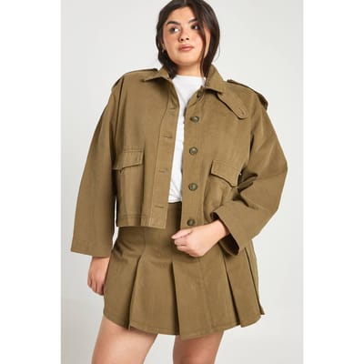 boohoo Dames Plus Funnel Neck Twill Utility Shacket | Kaki | Maat: 44