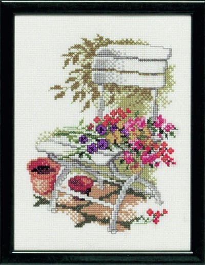 Pako Borduurpakket met tel patroon - Tuinstoel met veldboeket bloemen - 215.365 - voorgesorteerd garen - Aida - 15 x 20cm - DIY kit