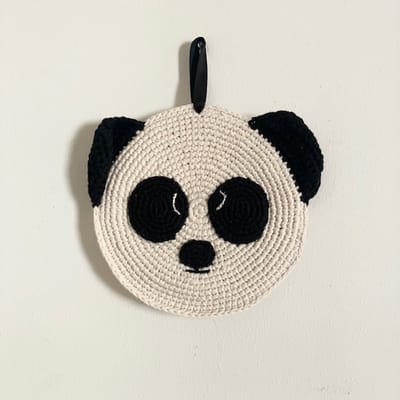 Luna-Leena duurzame Panda beer gift hanger - zwart/off-white - bio katoen - hand gehaakt in Nepal - muurhanger - dierenkop - muur decoratie - cadeau - geboorte - bear