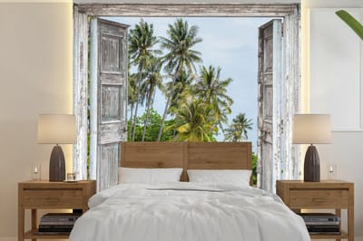Behang - Fotobehang Tropisch - Palmboom - Doorkijk - Zee - Breedte 300 cm x hoogte 300 cm