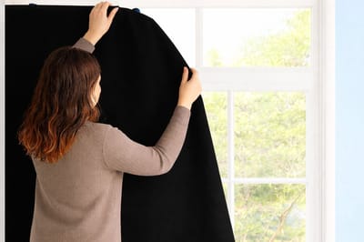 Liefjes & Co Verduisteringsgordijn met Zuignappen - 200x130cm - Verduisteringsdoek Zwart - Inclusief Opbergtas