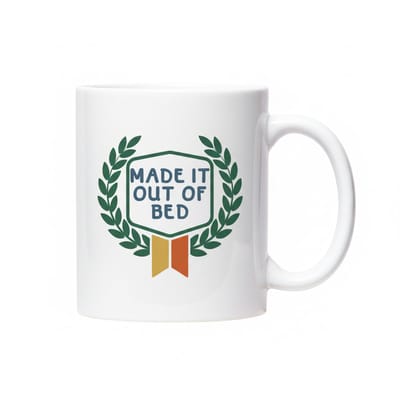 Made It Out of Bed Grappige Mok – Lui Ochtend Award Beker – Humoristische Koffiemok 330 ml