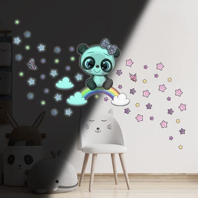 Lichtgevende sticker - PANDA OP EEN REGENBOOG - Fluorescerende muur-/plafondsticker voor kinderen - 115x110cm