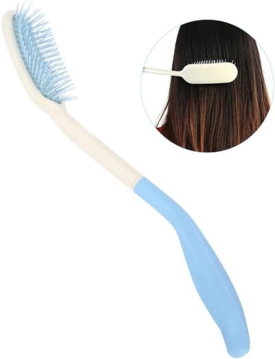Zachte borstel met lange handgreep, ergonomisch ontwerp, antislip, ideaal voor haarverzorging en styling.