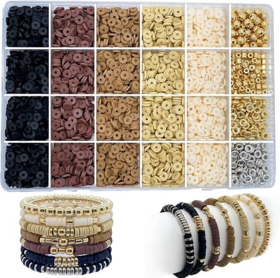 Sieraden Maken Set - Hobby kralen set - Zwart, Bruin, Beige & Goud | 2820 stuks 6 mm - Armband Maken – Polymer Clay Beads Sieraden Kit met Gouden (Letter)kralen - Kralenset voor Eigen Armbandjes