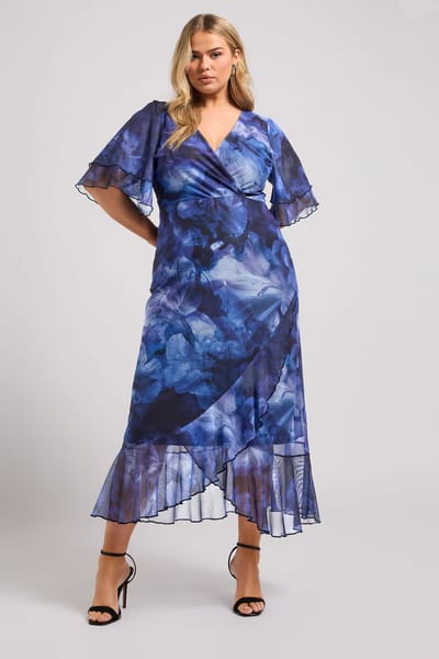 Yours London Wikkeljurk Met Vervaagde Bloemenprint En Ruches In Blauw Size 42