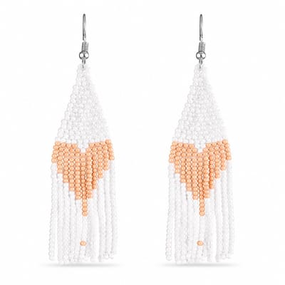 Marama - Oorbellen Heart White - Lange oorhangers Dames - Natuurlijke kralen - Hartje - Wit - Lichtbruin