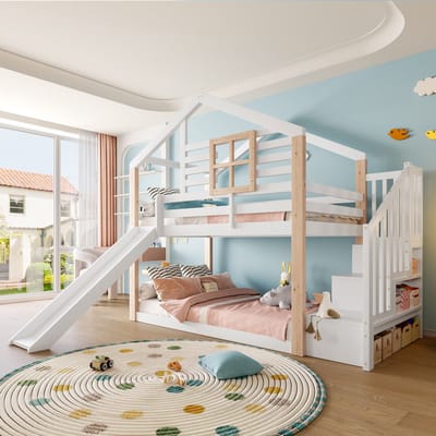 Kinderstapelbed met glijbaan en trap in Scandinavische stijl, massief houten constructie, stabiel en veilig, met leuning en opbergruimte, ruimtebesparend, ideaal voor broertjes en zusjes, EN 747-1:2024 gecertificeerd.