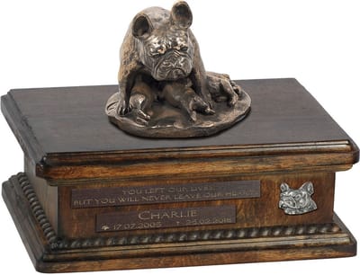 Persoonlijke urn hond voor Franse Bulldog met beeldje en houten design