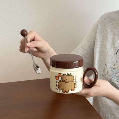 Tasse avec Couvercle Cuillère Kapibala Tasse Créative Mignonne Tasse à Eau en Céramique Cadeau Pratique pour la Maison Souvenir 301-400ml