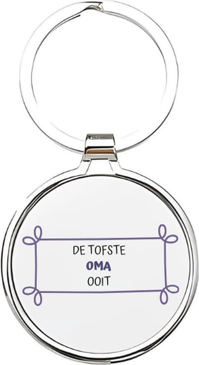 Akyol - ik heb de tofste oma ooit Sleutelhanger - Oma - de liefste oma - oma sleutelhanger - grootmoeder sleutelhanger - sleutelhanger voor oma - familie sleutelhanger - verjaardagscadeautje - cadeau voor oma - grandmother - bebbe - 4 x 7,5 CM