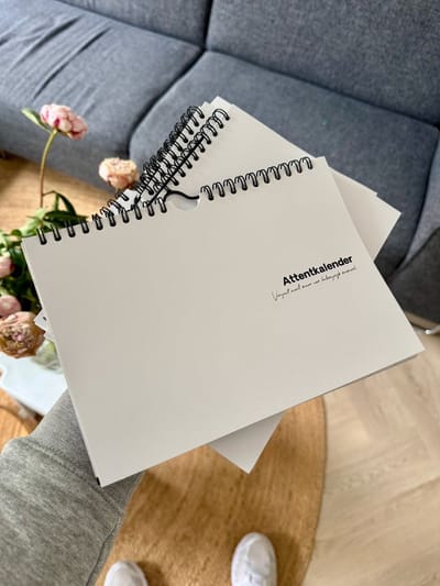 Attentkalender - Eeuwigdurende verjaardagskalender - A5 liggend - Hangkalender - Voor verjaardagen, jubilea en herinneringsdagen