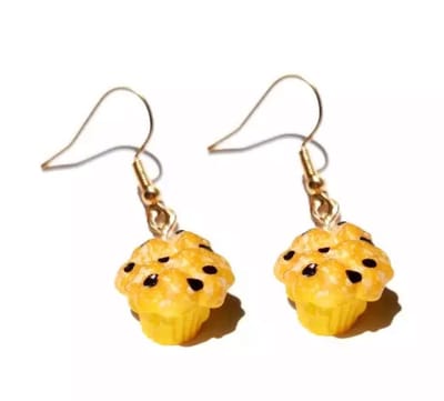 Akyol - cup cake oorbellen – Oorbellen dames - oorbellen meisjes - Oorhangers dames - leuke cupcake oorbellen - Sieraad- koek oorbellen - oorbellen cadeau - verjaardag - grappige oorhangers - Valentijn cadeau