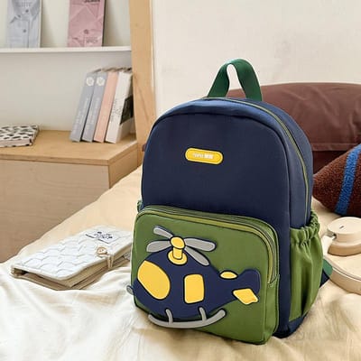 Nieuwe Kleuterschool Kleine Klas Jongens en Meisjes Licht Trendy Kinderauto Leuke Cartoon Tas Rugzak .