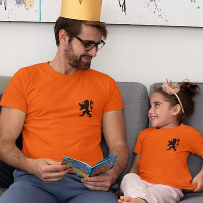 Oranje EK WK Koningsdag T-Shirt Black Lion Chest (HEREN - MAAT S) | Oranje WK  Kleding / Shirts Uniseks Pasvorm