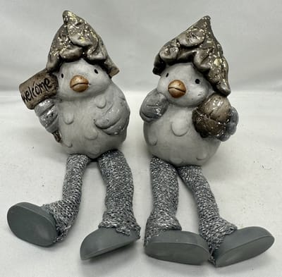 Kerstbeeldjes vogeltjes met beentjes - Set van 2 stuks - grijs & glitters - Keramiek - hoogte 11x7x7cm - Kerstdecoratie - Woonaccessoires