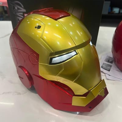 Marvel Comics Iron Man Helm Elektrisch Draagbaar Masker 1:1 Automatisch Openen En Sluiten Model Karakters Speelgoed voor Volwassenen Verjaardagscadeau