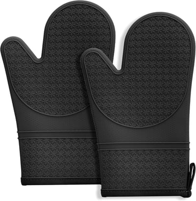 Ovenwanten, dubbellaags en hittebestendig tot 300 °C. Antislip handschoenen met zachte katoenen voering, ideaal voor keuken, bak- en grill. (zwart)