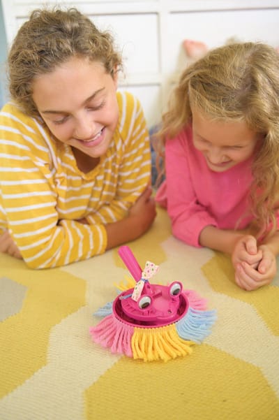 4M STEAM: POWERED KIDS/ROBOT SLIMME REINIGER, vereist 2x1.5V AA-batterij (excl.), gedetailleerde instructies inbegrepen, doos23.5x27.5x5.5cm, 8+