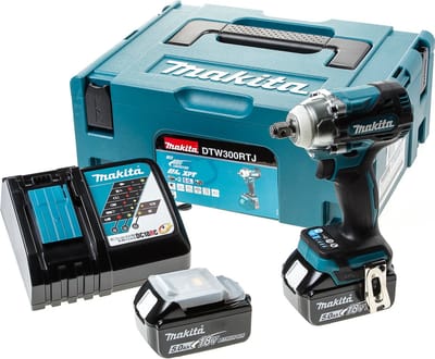 Makita DTW300RTJ DTW300RTJ Accu-slagmoersleutel 330 Nm 18 V Aantal meegeleverde accus: 2 5 Ah Li-ion Incl. 2 accus, Incl. lader, Incl. koffer