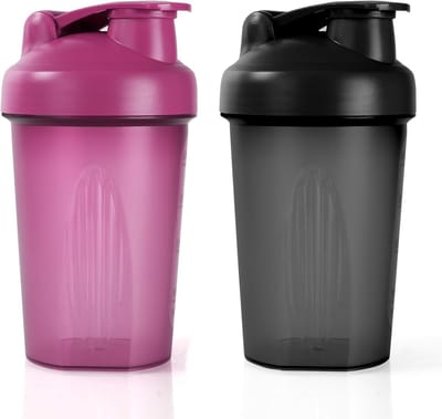 Eiwitshaker, 400 ml eiwitshaker, proteïneshaker met meetschaal en bal, BPA-vrij, lekvrij, duurzaam, geurneutrale shake-beker, voor romige wei-proteïnepoedershakes (zwart + paars)