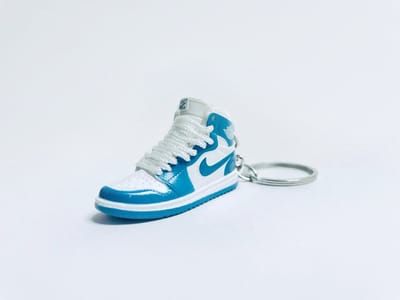 ShoeBlockX SneaKeys | Sleutelhanger | Tassenhanger | Nike Jordan Blauw | Sneakers | Cadeau