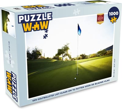 Puzzel Een golfballetje ligt klaar om te putten voor de blauwe vlag - Legpuzzel - Puzzel 1000 stukjes volwassenen