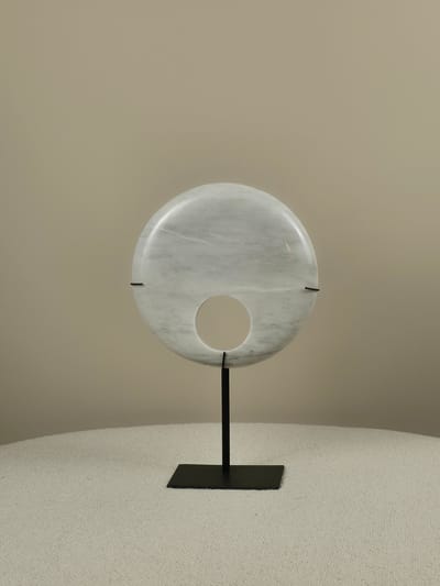 Blitzdeco - Marmeren Decoratie - Mace - Ronde Vorm - Wit - Vrijstaand op Standaard - 20CM