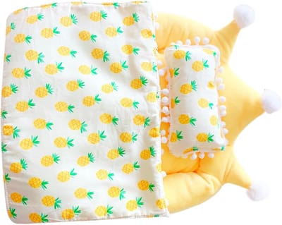 Poppen Beddengoed Set - Accessoires Speelgoed - Rollenspel Verkleedspel - Authentiek Handgemaakt Ontwerp - 32x30cm - Geel