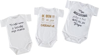 romper baby set met tekst jongen meisje korte mouw 3 stuks| liefste mama, favoriete plekje papa en ik ben het mooiste cadeautje dit jaar| maat 50-56 | kraamcadeau kraamkado aankondiging bekendmaking zwangerschap  voor de liefste aanstaande geboorte