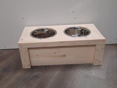 Houten honden voerbak en drinkbak “Vito” – nieuw steigerhout - voor de hond