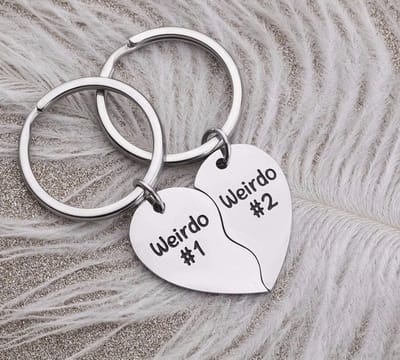 Fler® | Roestvrij Staal Sleutelhanger Set | Zilverkleur | Paar Sleutelhanger | Sieraden voor koppels en vrienden | Geliefden | Weirdo #1 | Weirdo #2 | Valentijnsdag cadeau | Liefdes Geschenk