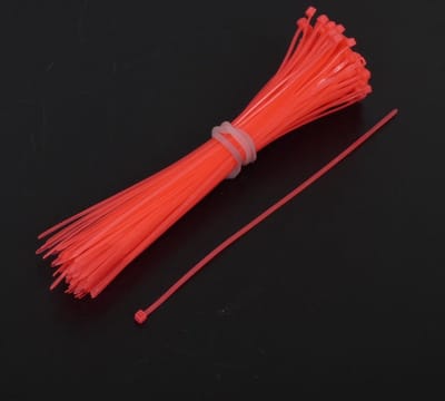100 Fluorescerend roze 2,5x200 rilsan nylon klemmen met inkepingen voor motoren en scooters
