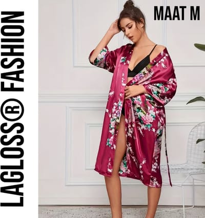 LaGloss® Lange Damesbadjas Karmozijnrood met Bloemen- en Pauwenprint – Ochtendjas – Nachtkleding – Maat M