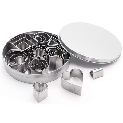 Allecto - 24 Stuks Geometrische Koekjessnijders Set - Roestvrij Staal - Creatief Bakken - Vaatwasmachinebestendig - Perfect voor DIY - Diverse Vormen