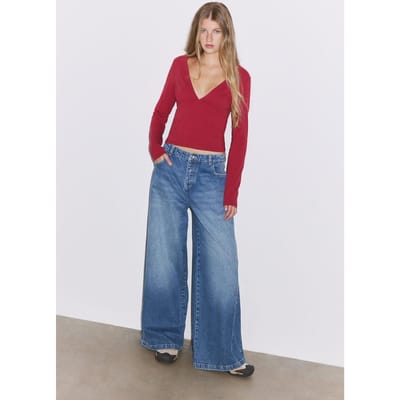 Stradivarius T-shirt met lange mouw en snit onder de borst  Rood XS