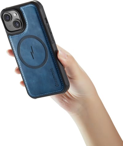 Casemania Hoesje Geschikt voor Apple iPhone 13 - Navy Blue - Magnetische Telefoonhoesje Compatibel met MagSafe - Kunstleer Back Cover met Anti-Slip Grip Randen