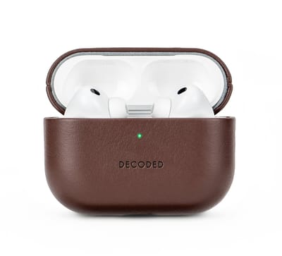DECODED Leren Hoesje voor AirPods Pro 3 - Airpods Pro 3 Case - Premium ECCO-leer - Geschikt voor Magsafe - Draadloos Oplaadbaar - Indicatie Lampje - Krasbestendig - Bruin