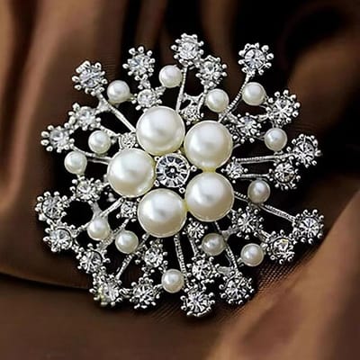 Broche de Luxe Flocon de Neige Simulation Perle Grande Broche Épingles Fleur Flocon de Neige Mode Bijoux Exquis pour Femmes argenté