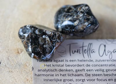 Turitella Agaat Trommelsteen, edelsteen - Perfect cadeau voor mannen en vrouwen - Inclusief uitleg - Spiritueel - Agate - Heling - Aarding - Harmonie - Balans - Veiligheid - 100% NATUURLIJK