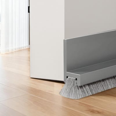 Zelfklevende Tochtstrip met Borstelafdichting voor Deuren - 100 cm - Grijs