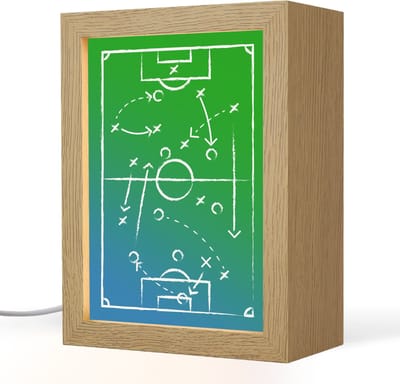 Nachtlampje 15x20 cm - Kinder lampje - Voetbal - Tactiek - Spel - Groen - Blauw - Tafellamp kinderkamer - Slaapkamer lamp - Bedlamp kinderen - Kinderlampje stopcontact - Wandlamp babykamer - Nachtlampjes
