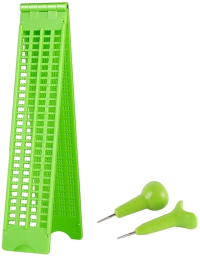 SPHProducts - Braille Tafel - 4 Lijnen 28 Cellen - Handig voor op Reis - Groen - Braille Schrijftafel - Geschikt voor Blinden en Slechtzienden - Compa