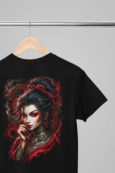 Oversized shirt - Dragon Geisha - Wurban Wear | Draak | Anime streetwear | Asian streetwear | Streetwear | Geisha | Techno outfit | Fantasy shirt | Gym shirt | y2k | Tattoo | Urban | Grote maten | Japanese mythology | Samurai | Zwart