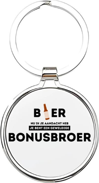 Akyol - je bent een geweldige bonusbroer Sleutelhanger - Broer - de leukste bonusbroers - bonusbroer sleutelhanger - broers sleutelhanger - sleutelhanger bonusbroer - familie sleutelhanger - verjaardagscadeautje - broer cadeau - brother - 4 x 7,5 CM