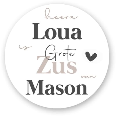 25x Sluitsticker “Hoera (NAAM ) is grote zus van ....” – Gepersonaliseerde geboortesticker sluitzegels Pimp Studio