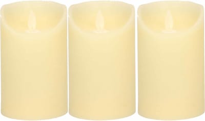 Anna's Collection Led kaars/stompkaars - 3x - ivoor wit - H12,5 x D7,5 cm - wax - bewegende vlam