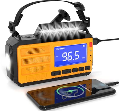Crestone Noodradio - 10.000 mAh - 2026 verbeterde versie - Solar Opwindbaar - Solar Powerbank Zonneenergie - Draagbare Radio op batterijen - Zaklamp led oplaadbaar - Survival Noodpakket - Oranje